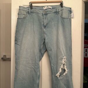Hollister curvy low rise Dad Jean size 19R